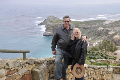 20090820095343 - Shane and Kathy at the Cliffs of Cape Point